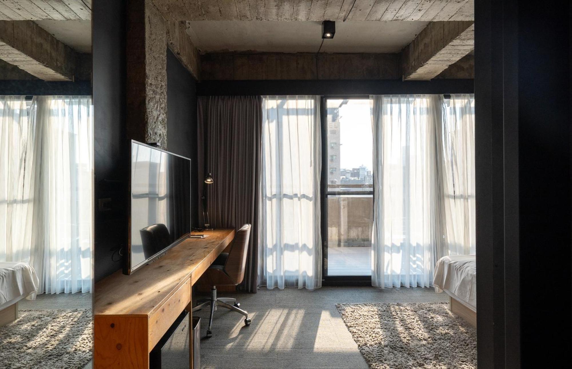 Sof Hotel Taizhong Zewnętrze zdjęcie