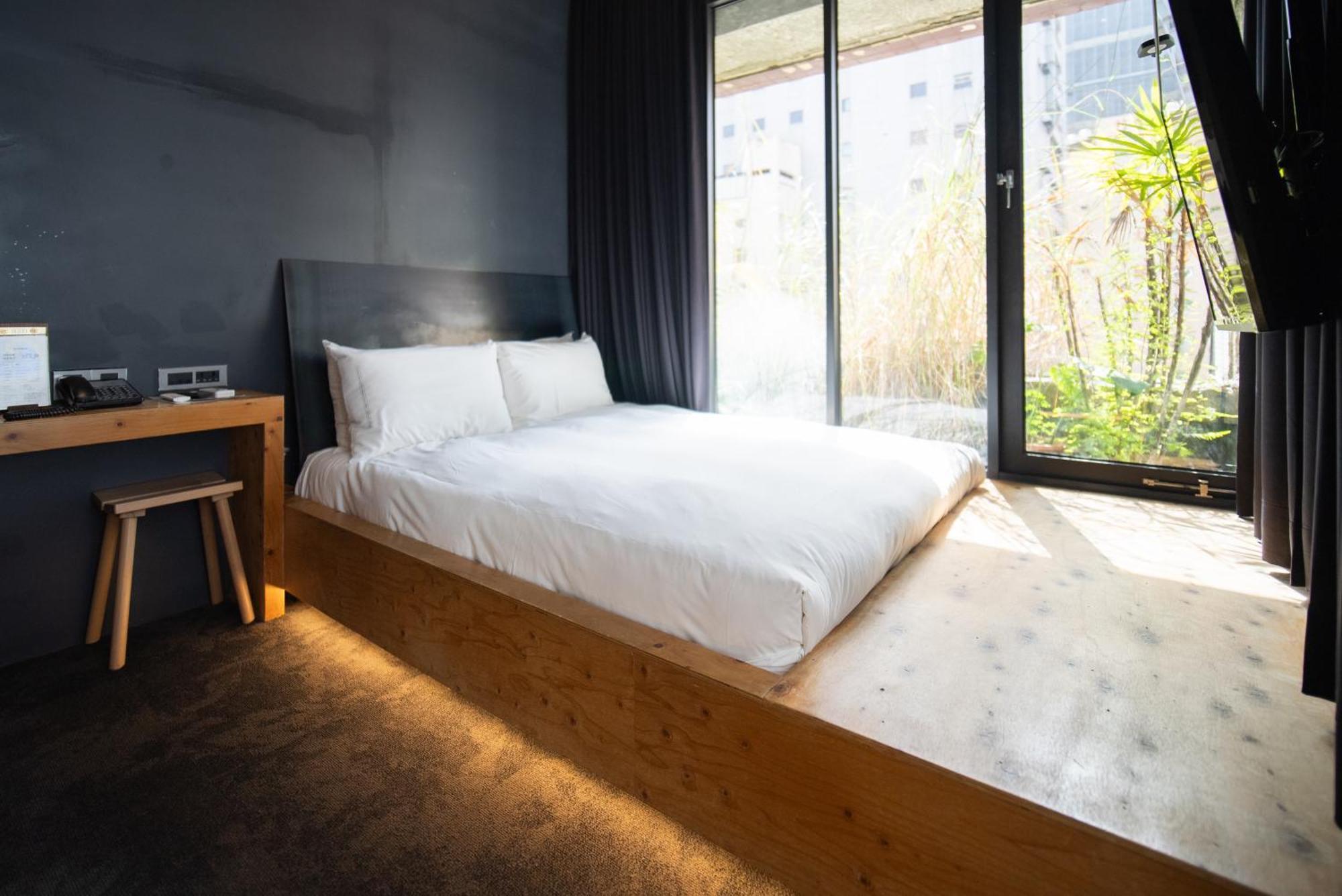 Sof Hotel Taizhong Zewnętrze zdjęcie